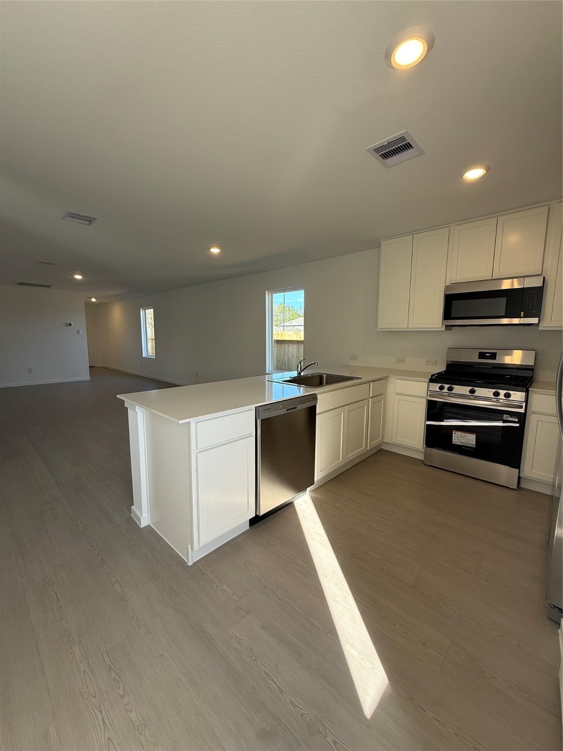 14896 North Ascot Bnd Circle Conroe, TX 77306 - Photo 7 of 30