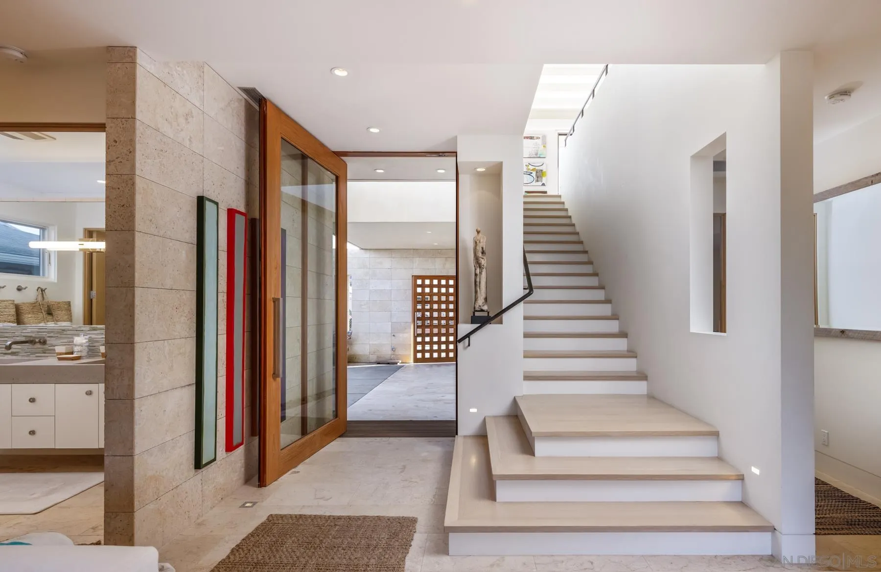 136 23rd Street Del Mar, CA 92014 - Photo 5 of 34