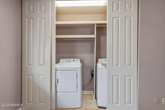 $99,900 | 220 Doucet Road, Unit 207A, Lafayette, LA 70503