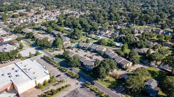 $99,800 | 220 Doucet Road, Unit 207A, Lafayette, LA 70503