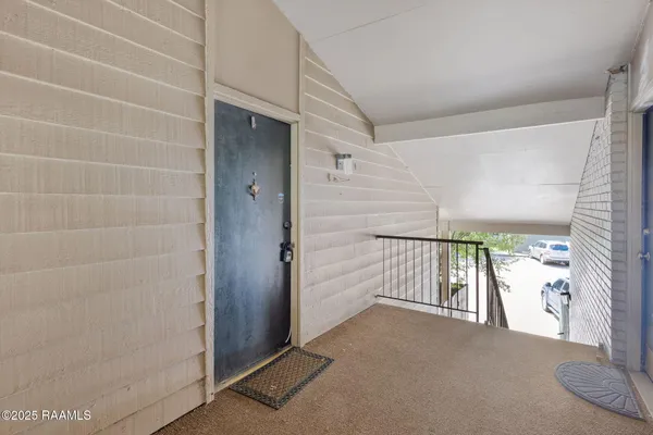 $99,800 | 220 Doucet Road, Unit 207A, Lafayette, LA 70503
