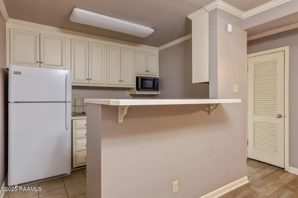 $99,800 | 220 Doucet Road, Unit 207A, Lafayette, LA 70503