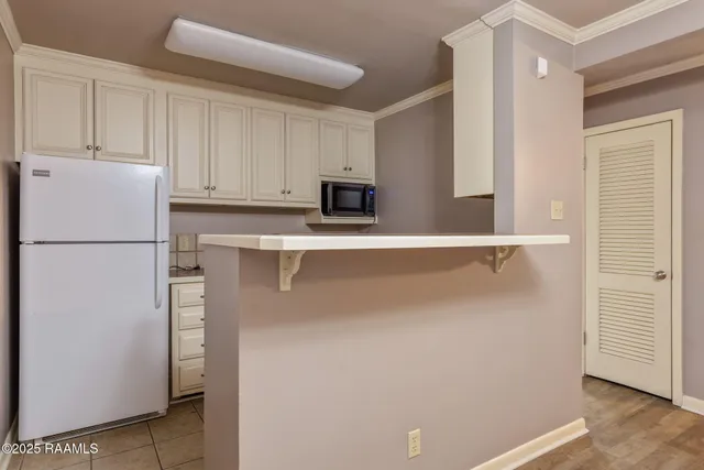 $99,900 | 220 Doucet Road, Unit 207A, Lafayette, LA 70503