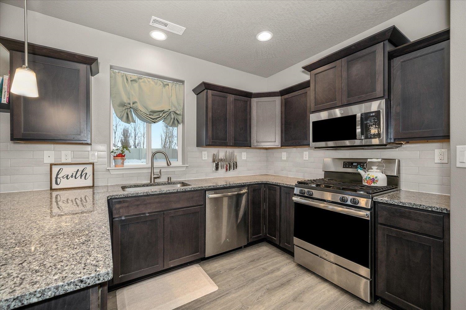 737 Condor Drive Cheney, WA 99004 - Photo 17 of 44