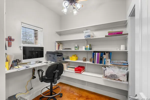 $809,000 | 221 Cypress Estates Parkway West, Ingram, TX 78025