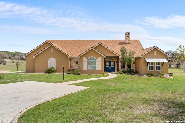 $809,000 | 221 Cypress Estates Parkway West, Ingram, TX 78025