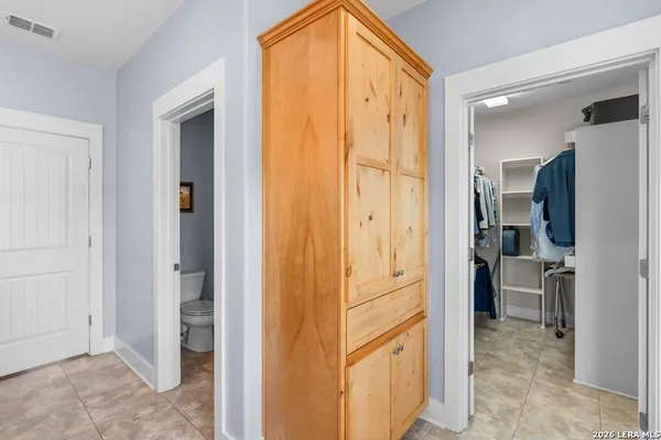 $809,000 | 221 Cypress Estates Parkway West, Ingram, TX 78025