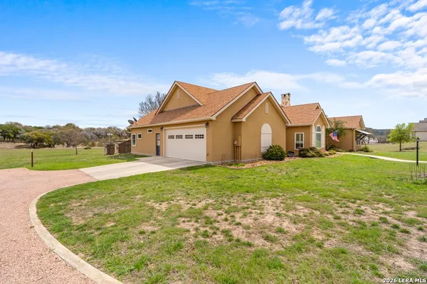 $809,000 | 221 Cypress Estates Parkway West, Ingram, TX 78025