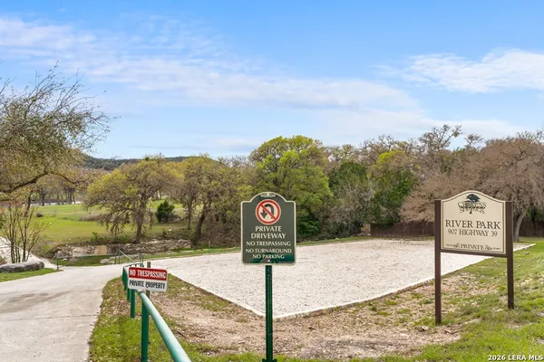 $809,000 | 221 Cypress Estates Parkway West, Ingram, TX 78025