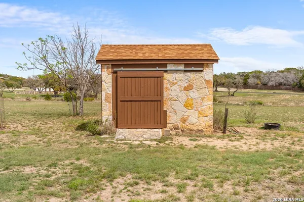 $809,000 | 221 Cypress Estates Parkway West, Ingram, TX 78025
