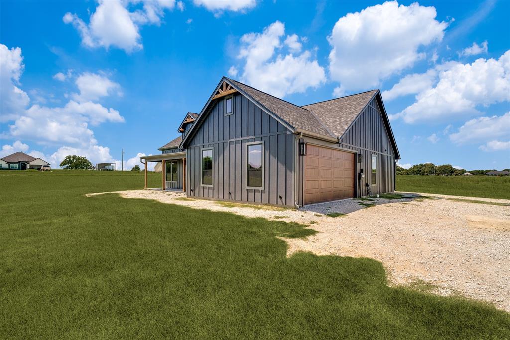 1150 Doss Road Millsap, TX 76066 - Photo 5 of 32