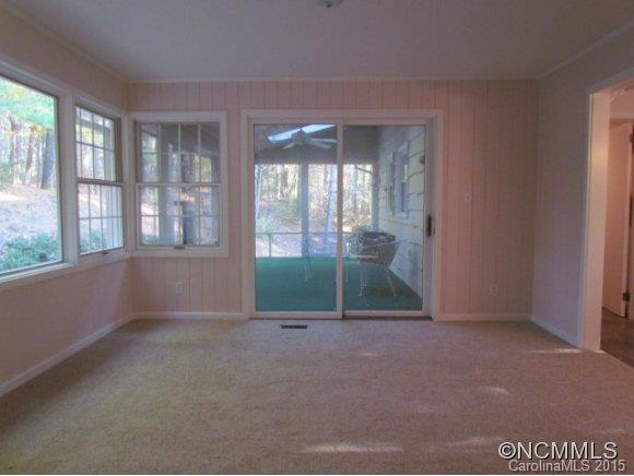 728 Skyuka Road Columbus, NC 28722 - Photo 4 of 13 Gallery Image 4