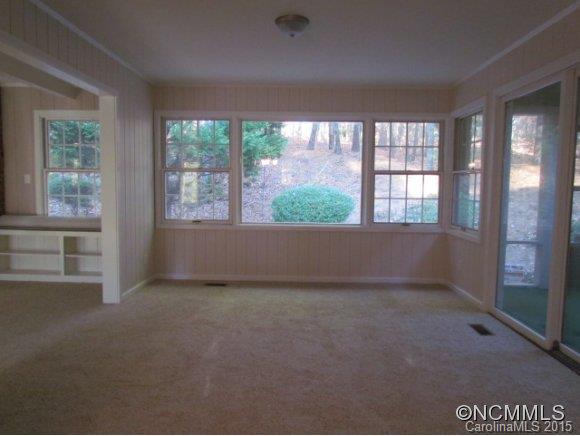 728 Skyuka Road Columbus, NC 28722 - Photo 5 of 13 Gallery Image 5