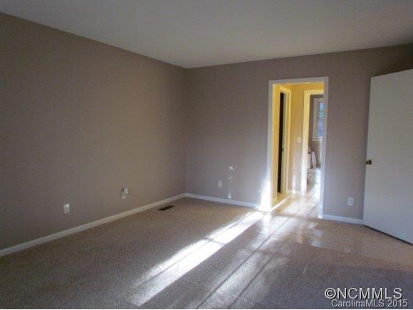 728 Skyuka Road Columbus, NC 28722 - Photo 6 of 13 Gallery Image 6