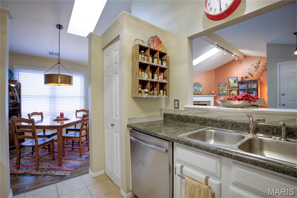 711 Lofty Point Drive, Unit C Ballwin, MO 63021 - Photo 8 of 30