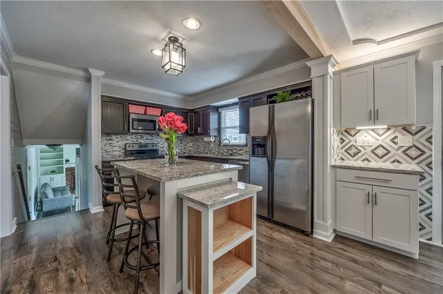 $385,000 | 1409 East Oxford Place, Olathe, KS 66062