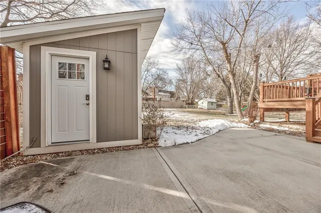 $390,000 | 1409 East Oxford Place, Olathe, KS 66062