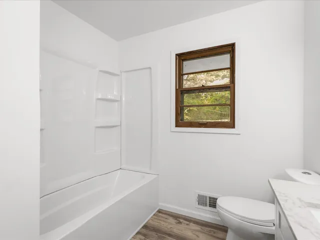 $265,000 | 229 Flintridge Drive, Rockford, IL 61107