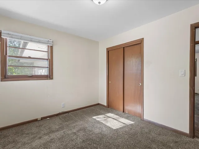 $265,000 | 229 Flintridge Drive, Rockford, IL 61107