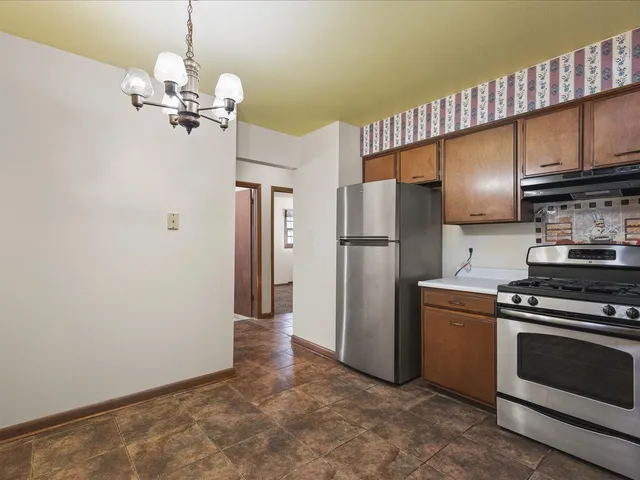 $265,000 | 229 Flintridge Drive, Rockford, IL 61107