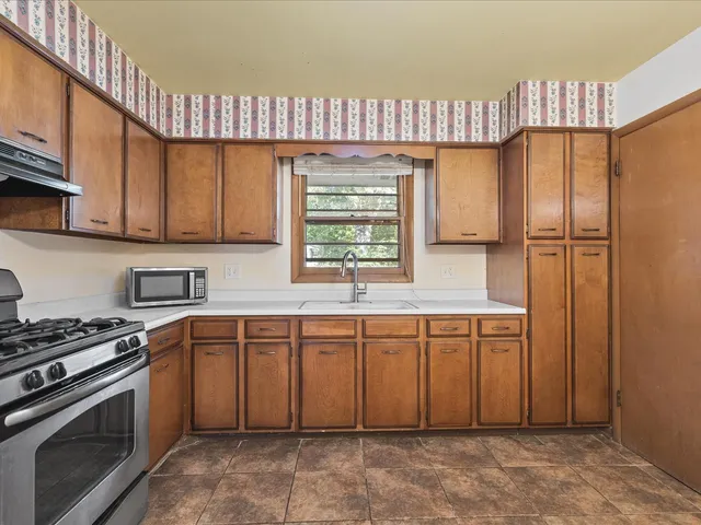 $265,000 | 229 Flintridge Drive, Rockford, IL 61107