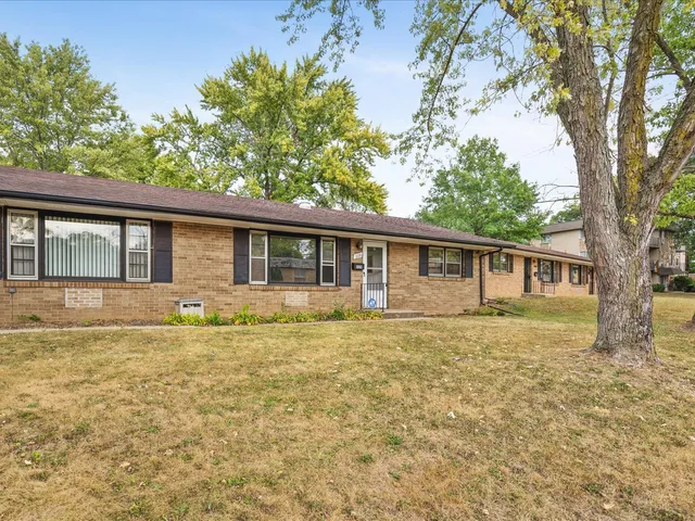 $265,000 | 229 Flintridge Drive, Rockford, IL 61107