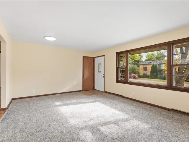 $265,000 | 229 Flintridge Drive, Rockford, IL 61107