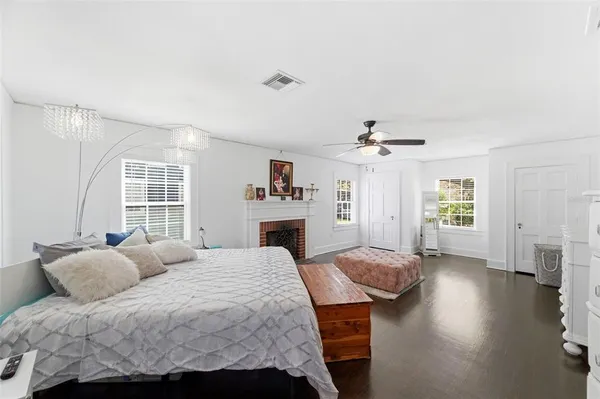 $849,900 | 320 North Betty Lane, Clearwater, FL 33755