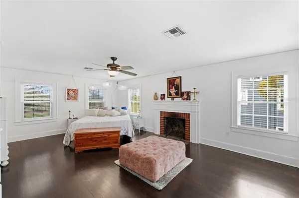 $849,900 | 320 North Betty Lane, Clearwater, FL 33755