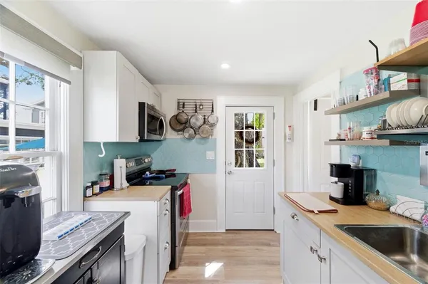 $849,900 | 320 North Betty Lane, Clearwater, FL 33755