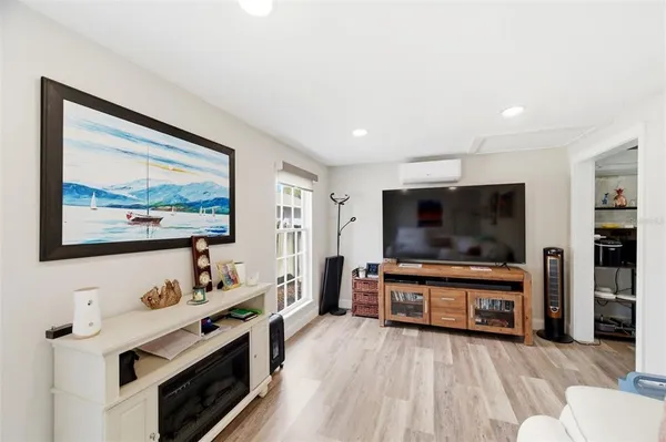 $849,900 | 320 North Betty Lane, Clearwater, FL 33755