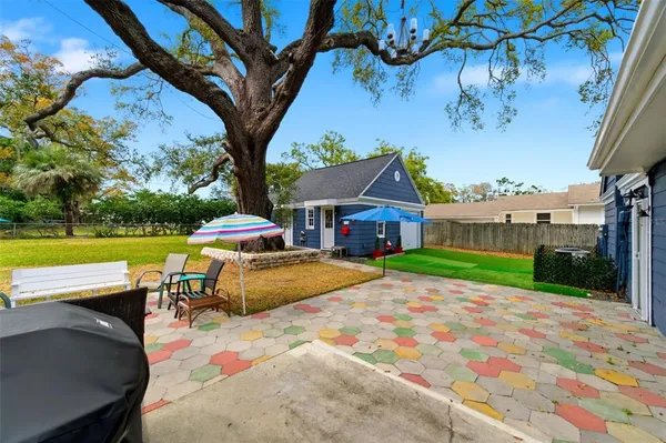 $849,900 | 320 North Betty Lane, Clearwater, FL 33755