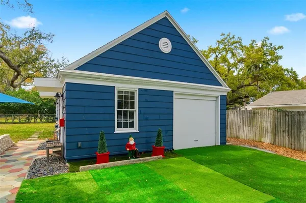 $849,900 | 320 North Betty Lane, Clearwater, FL 33755