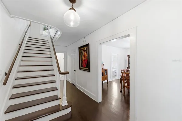 $849,900 | 320 North Betty Lane, Clearwater, FL 33755