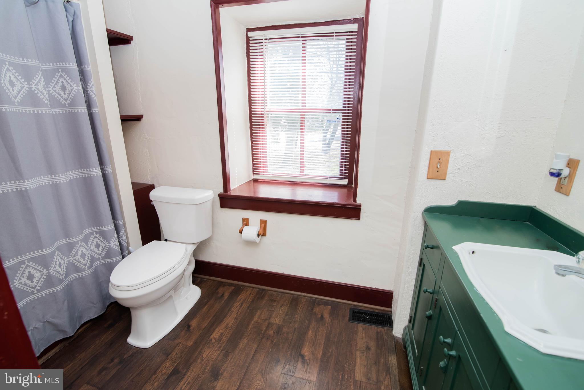 2285 Spinnerstown Road Quakertown, PA 18951 - Photo 24 of 37 Main Level - Full Bath