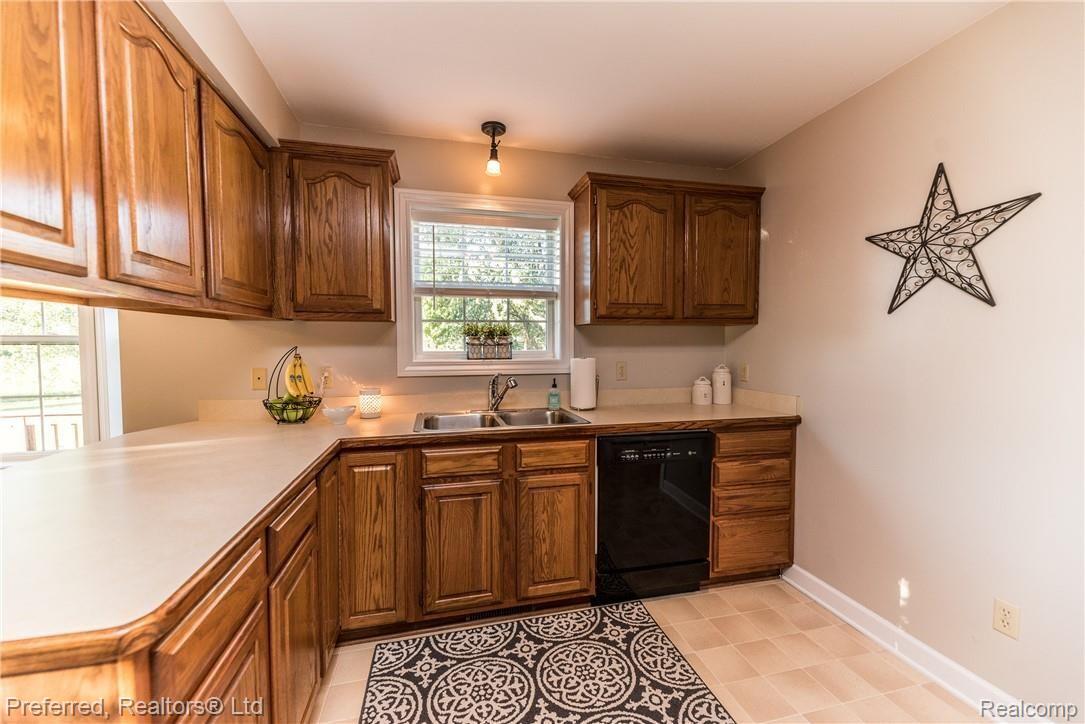 3522 County Farm Road Howell, MI 48843 - Photo 9 of 36 DSC_3667.jpg