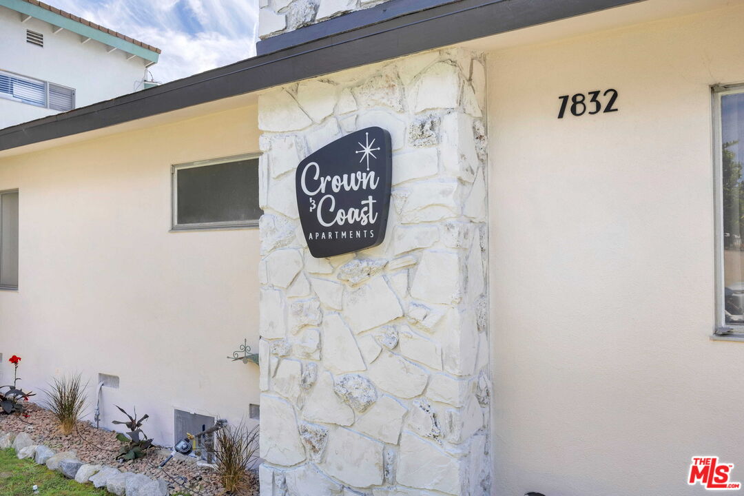 7832 West Manchester Avenue Playa del Rey, CA 90293 - Photo 3 of 13