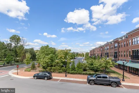 $1,200,000 | 204 Railbender Alley Southeast, Leesburg, VA 20175