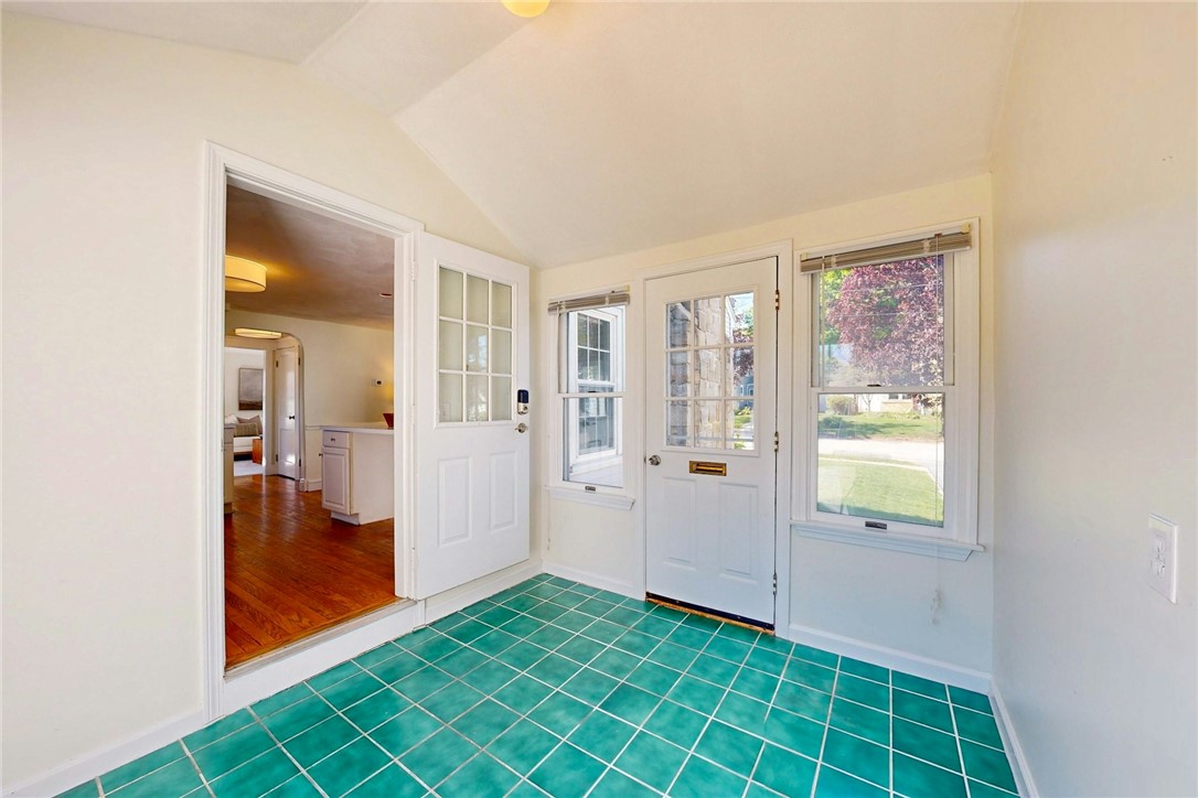 152 Audubon Road Warwick, RI 02888 - Photo 36 of 49
