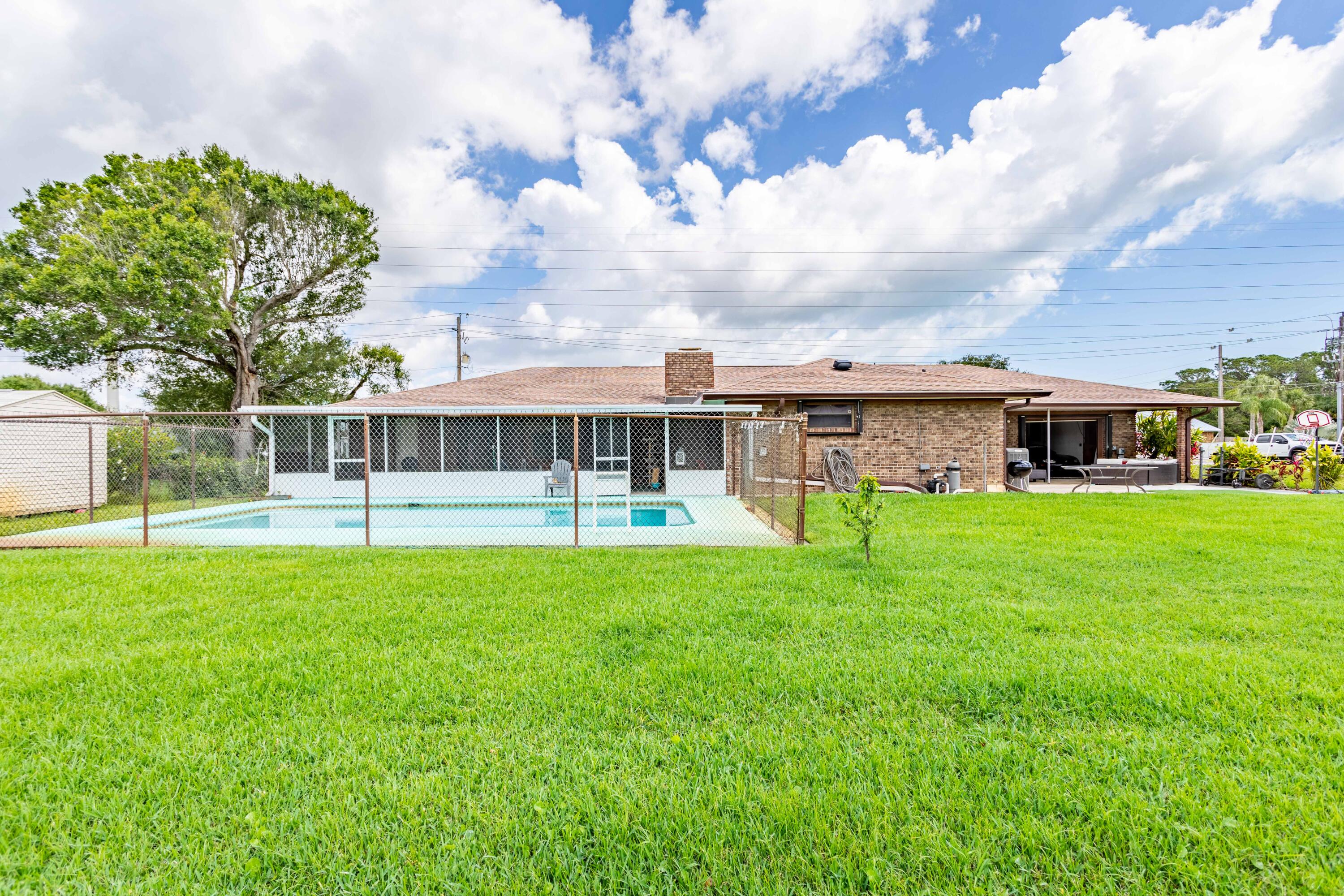 905 West Weatherbee Road Fort Pierce, FL 34982 - Photo 28 of 29 905 MLS--15