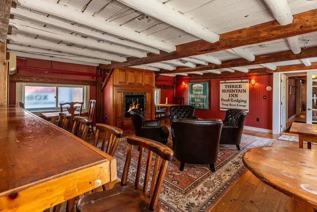 $899,000 | 3732 Highway 30, Jamaica, VT 05343