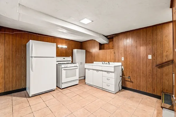 $599,999 | 11 Arnold Road, Peabody, MA 01960