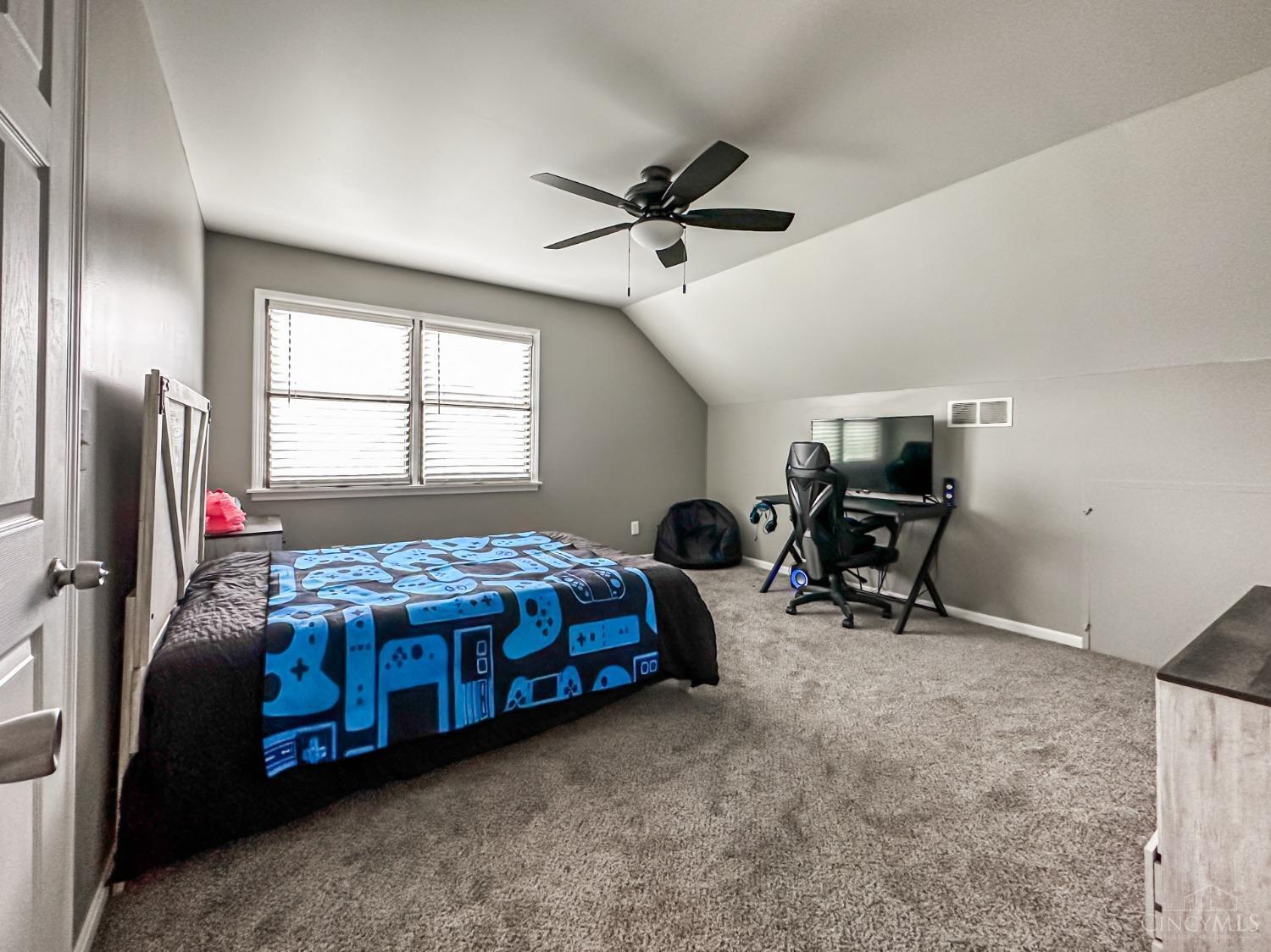 5715 Boomer Road Cincinnati, OH 45247 - Photo 25 of 39
