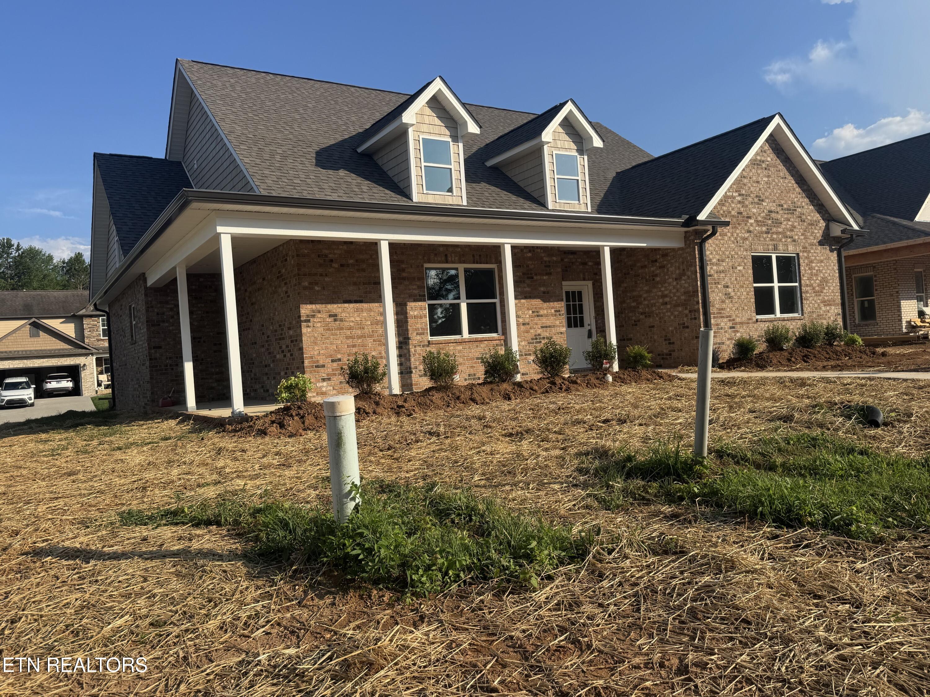 162 Crossroads Boulevard Oak Ridge, TN 37830 - Photo 3 of 4 IMG_8816
