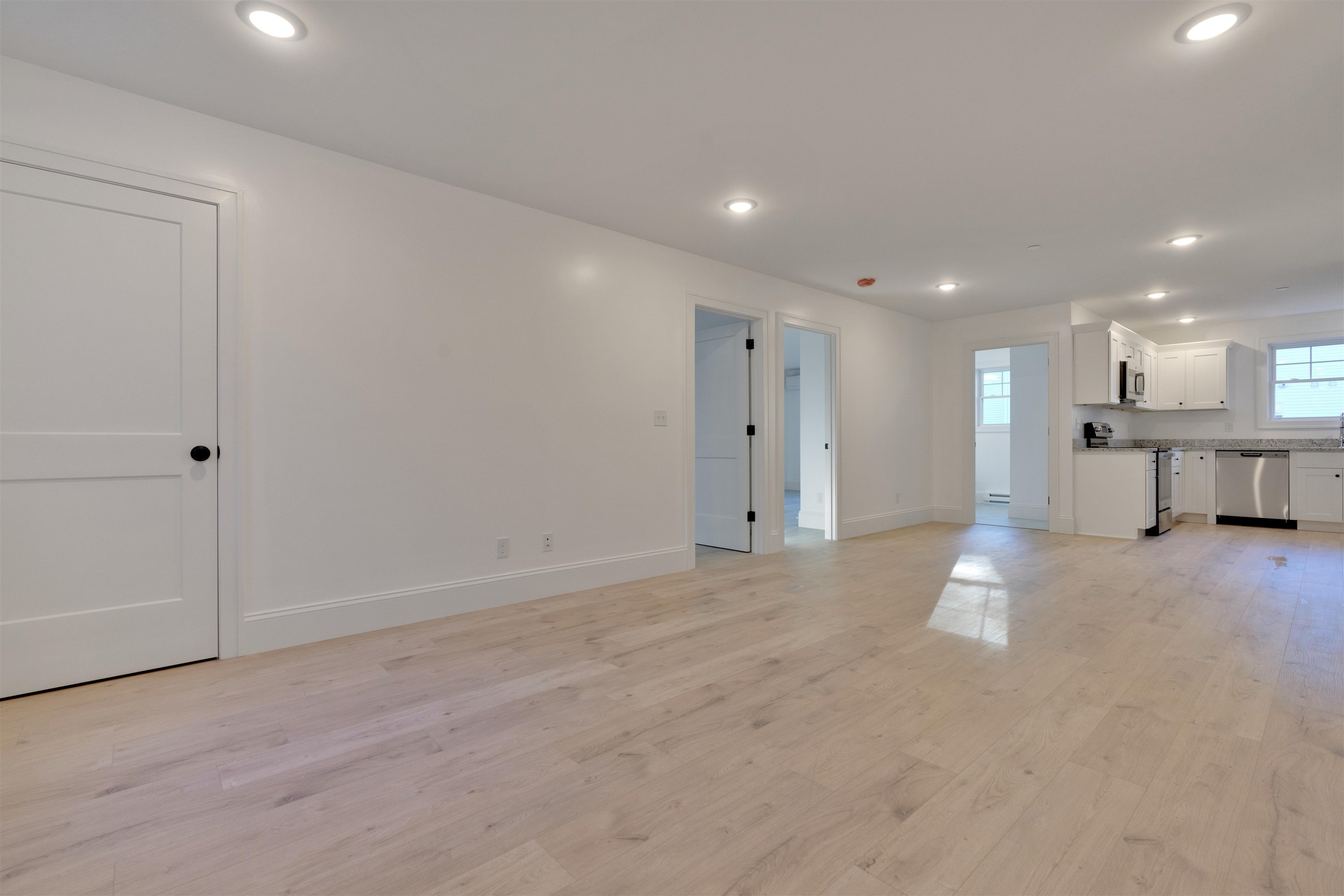 25 Tampa Drive, Unit 7 Rochester, NH 03867 - Photo 5 of 25 Gallery Image 5