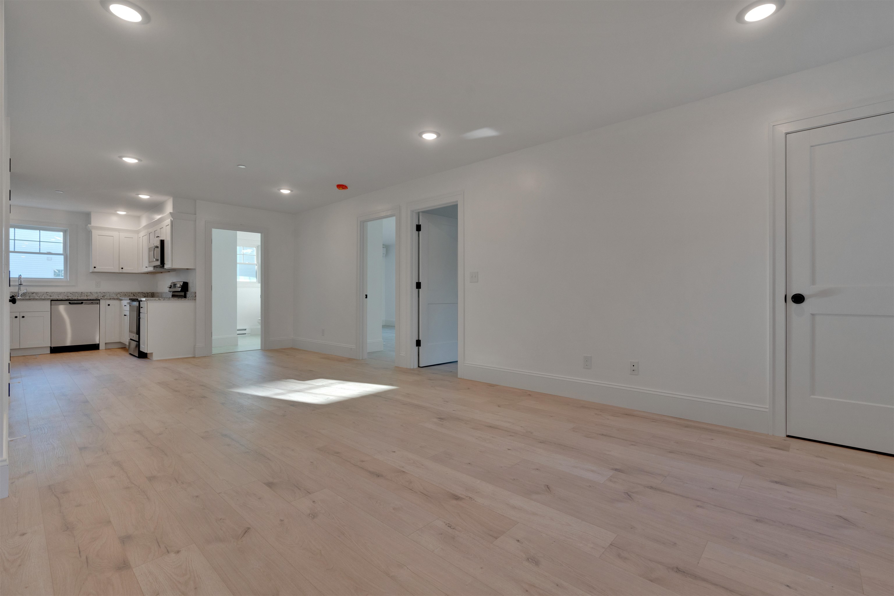 25 Tampa Drive, Unit 7 Rochester, NH 03867 - Photo 8 of 25 Gallery Image 8