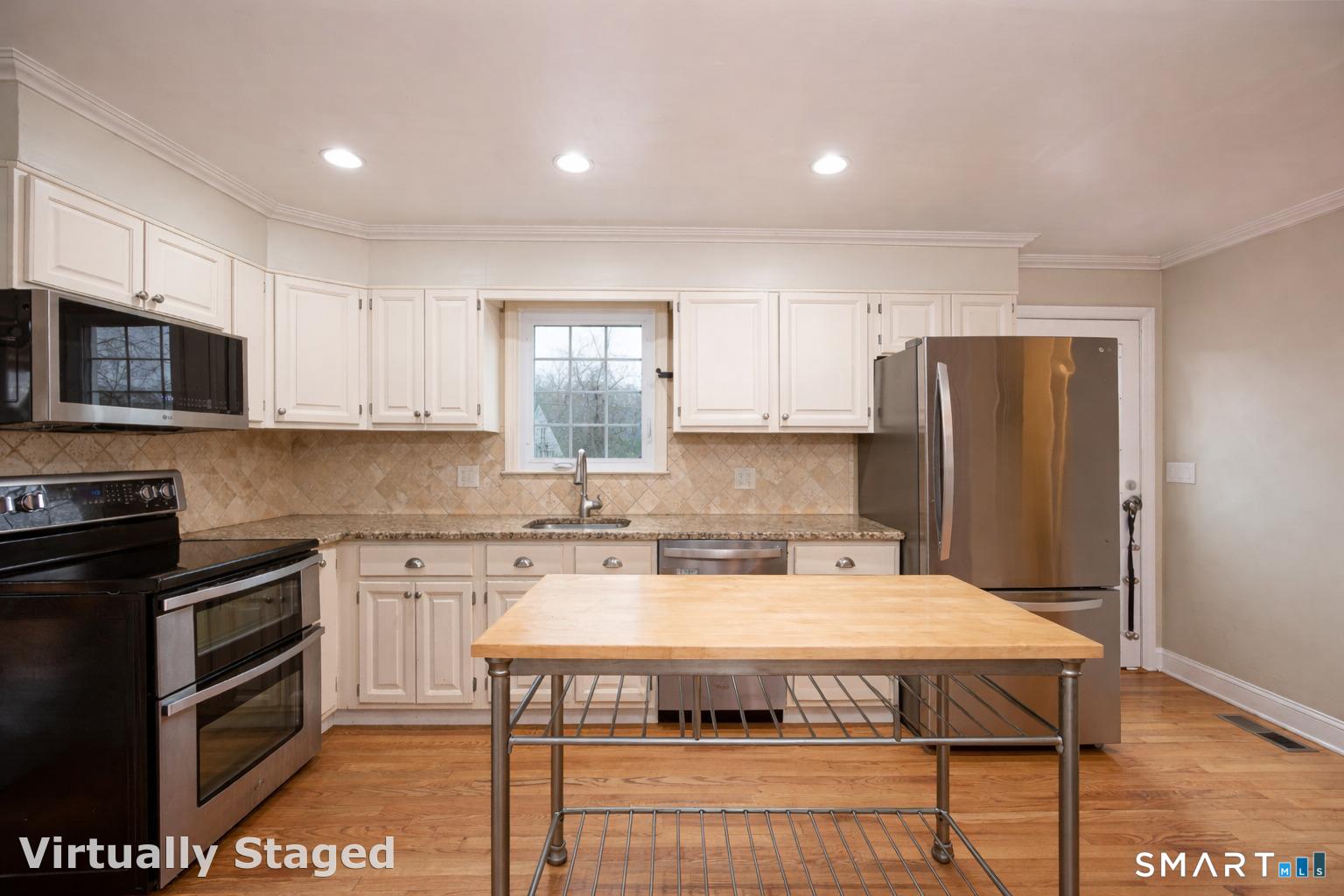 23 Sachem Street Norwalk, CT 06850 - Photo 3 of 16