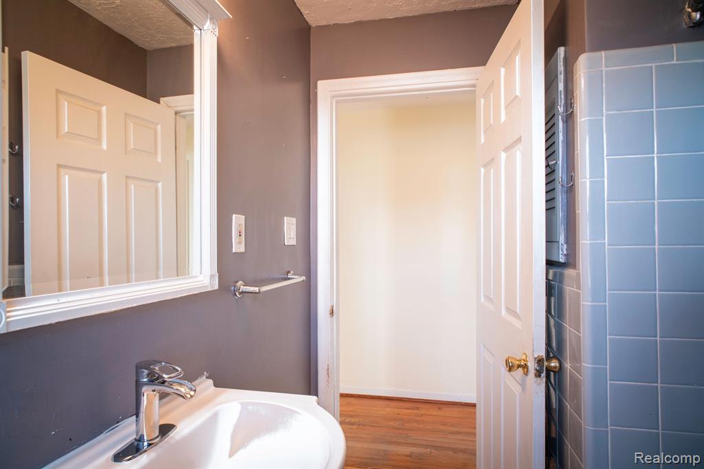 3686 Orchardview Avenue Rochester Hills, MI 48307 - Photo 15 of 21