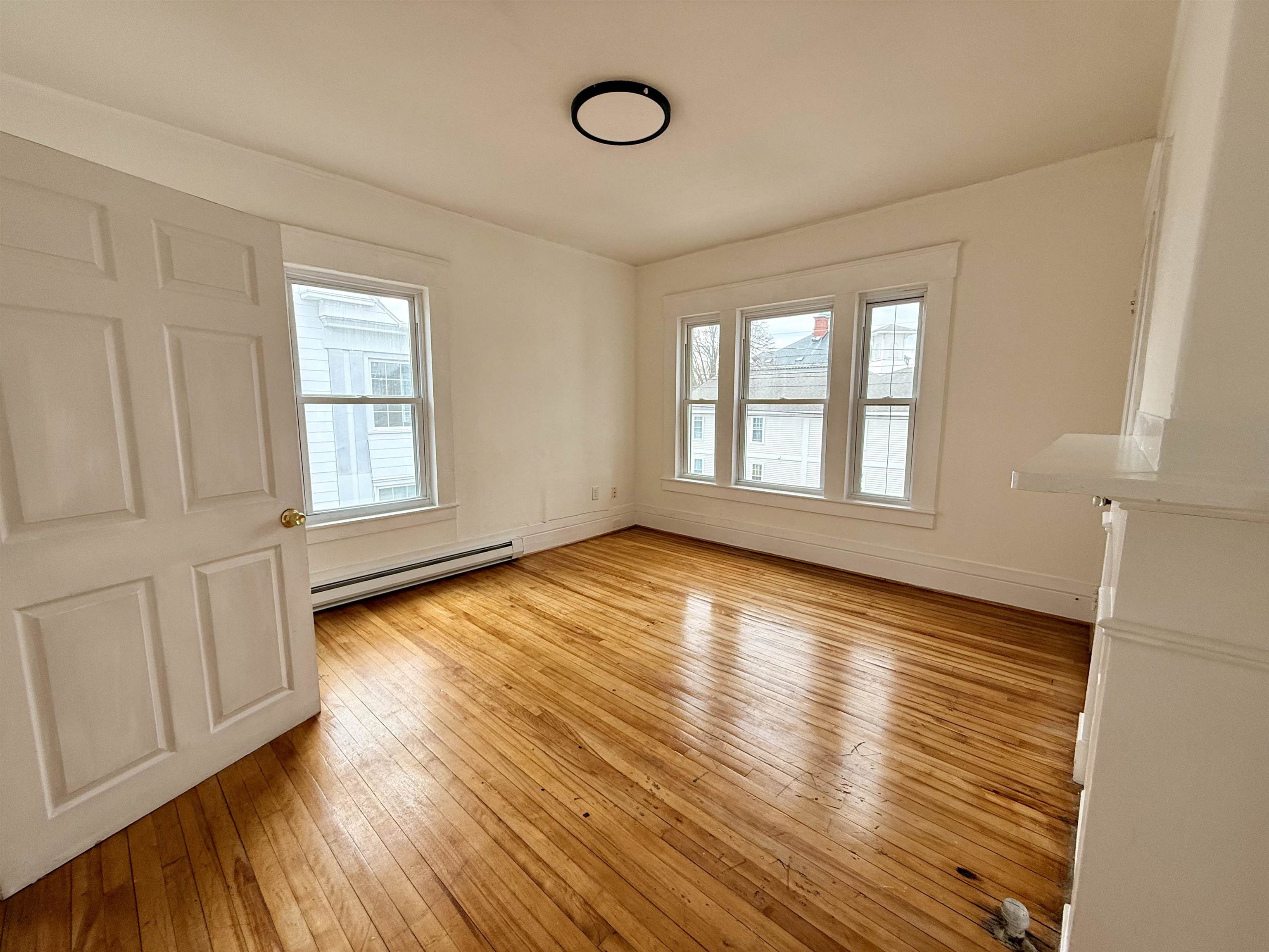 28 Brook Street, Unit 2 Manchester, NH 03104 - Photo 15 of 23