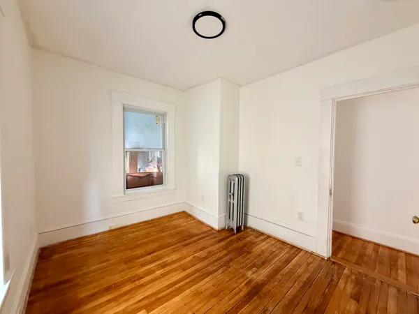 $2,300 | 28 Brook Street, Unit 2, Manchester, NH 03104